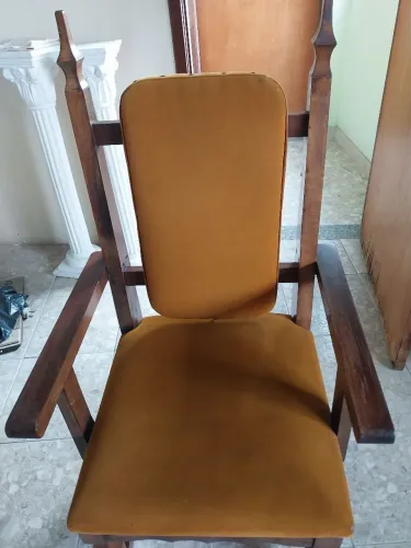 Cadeira para Altar madeira