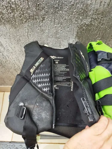 Colete salva vidas feminino