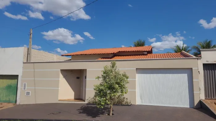 ? "Espaço, conforto e praticidade em um só lugar! Sua nova casa espera por você." ?