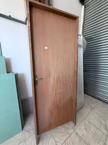 Porta de Madeira para Verniz 82 x 2,10