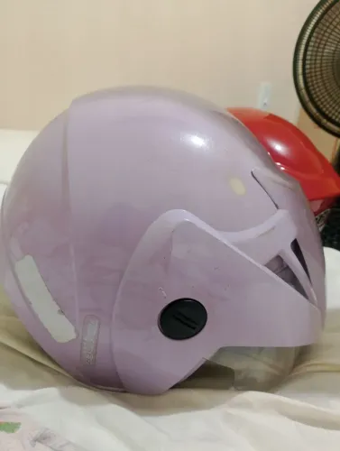 Vêndo 2 capacete usados