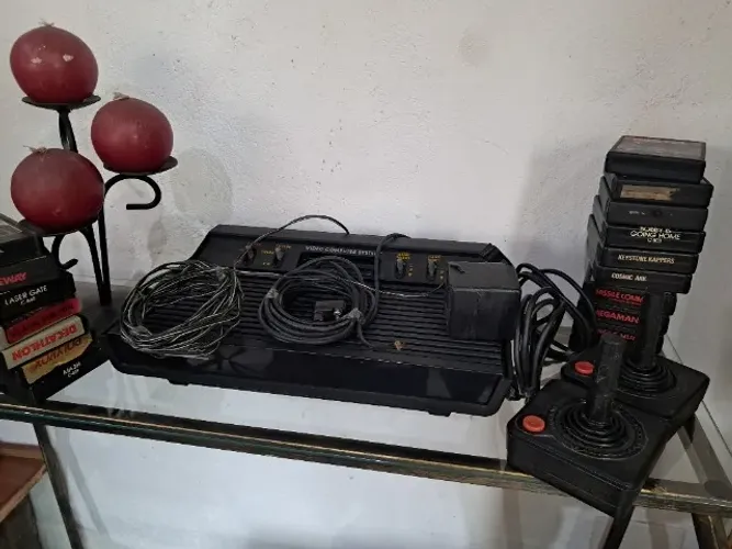 Video Game Atari 2600 - 2 Controles Originais + 17 Cartuchos