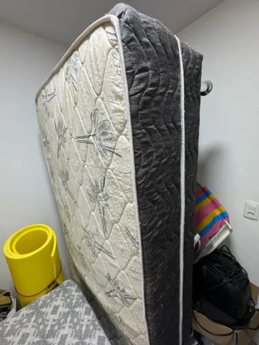 Cama de solteiro 