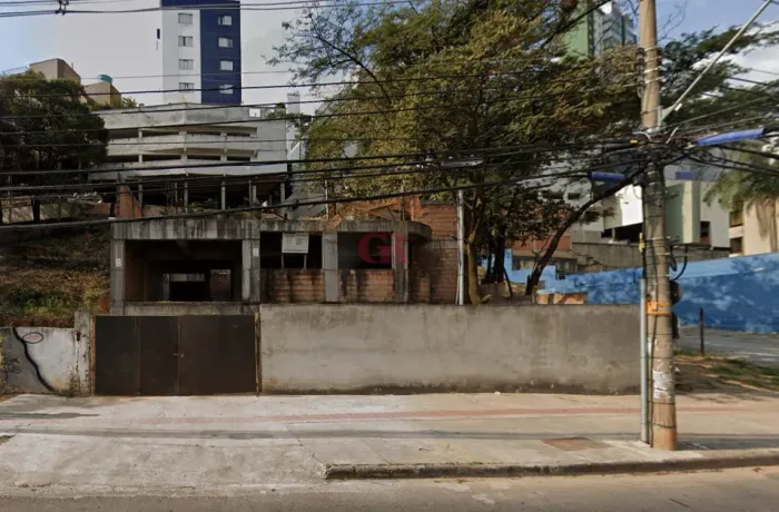 Lote Comercial de 450m² com Projeto Aprovado