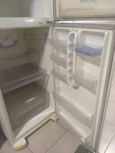 Vendo geladeira precisa trocar o termostato
