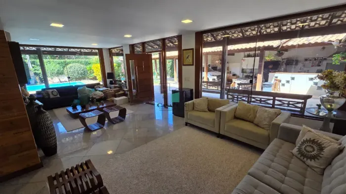 Casa Duplex de Alto Padrão na Barra do Jucu | 5 Quartos, Piscina e Área Gourmet