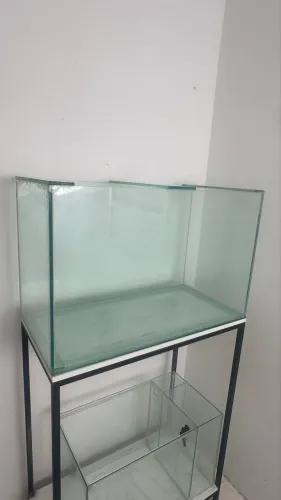  Aquário com Base+ Itens 
