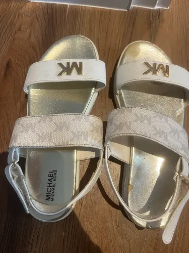 Sandália menina Michael Kors