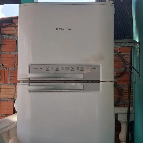 Vende-se geladeira electrolux