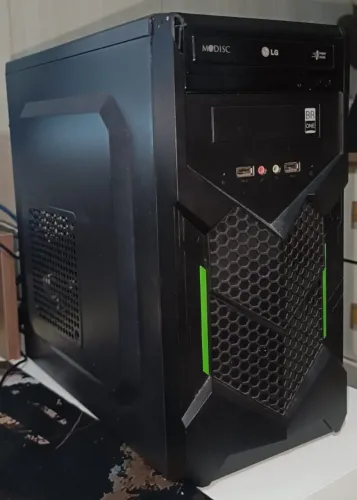 Computador Desktop Intel Core i5 8 GB RAM 500 GB Windows 11  Bom para trabalho e estudo