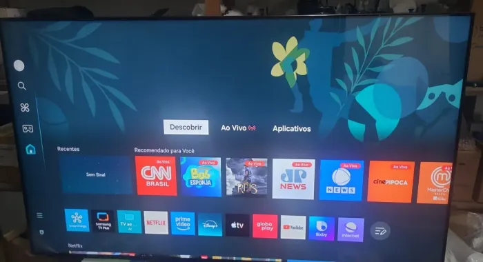 Tv Samsung 70 polegadas com detalhezinho