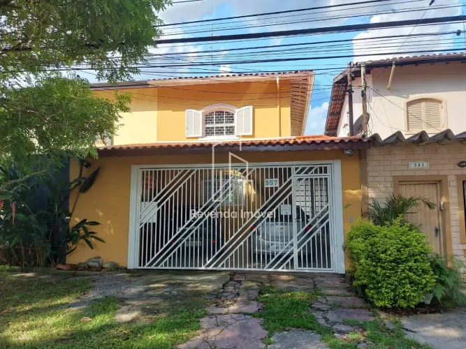 Imóvel Espetacular à Venda em São Paulo-SP: Casa com 3 Quartos, 1 Suíte, 2 Salas e 2 Vagas