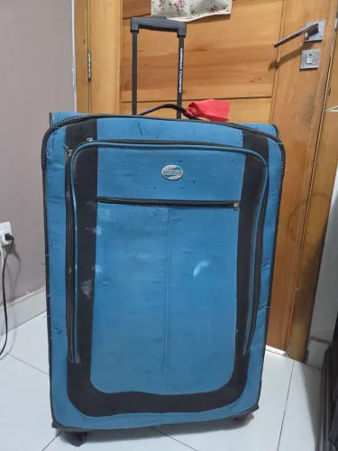 Vendo Mala de viagem american tourister Muito Grande com 4 rodinhas