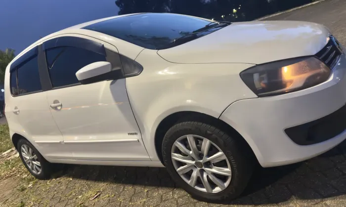 Volkswagen Fox 1.0 MI Total Flex 8V 5P 2010