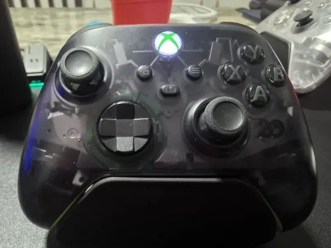Controle Xbox Series Edição 20 anos em bom estado