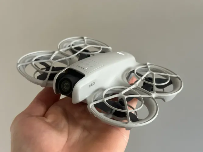 DJI NEO fly more combo