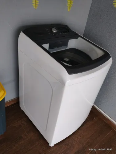 Máquina de lavar 17 kilos.Eletrolux semi nova, modelo Premium Care Cesto inox jet clean