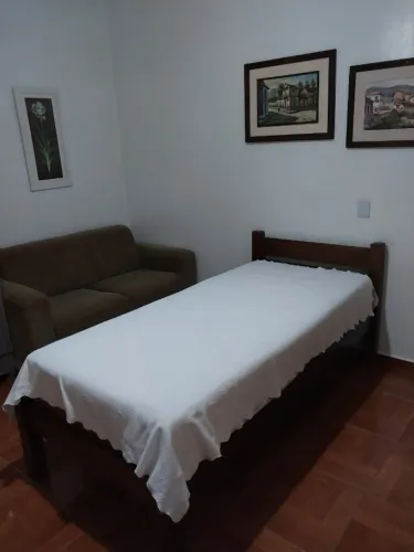 Quarto Individual mobilado