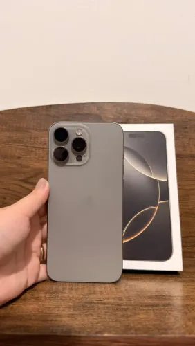 iPhone 16 pro Max única dona