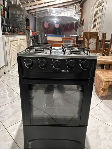 Fogão Mueller Preto 4 Bocas com Forno