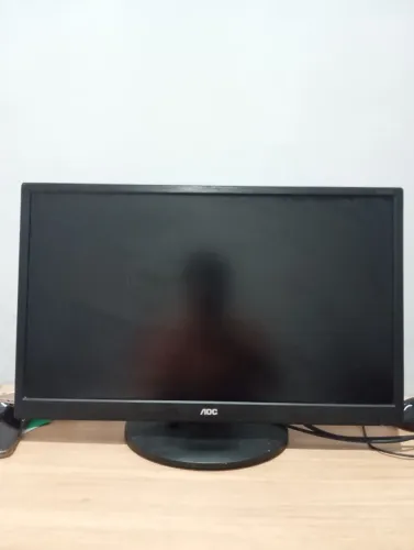 Monitor AOC 23.6" Full HD com VGA + DVI.