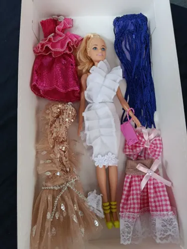 Barbie + roupas 2