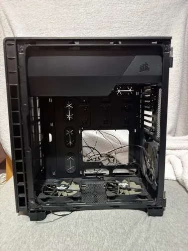 Gabinete Corsair 600C Carbide Inverter