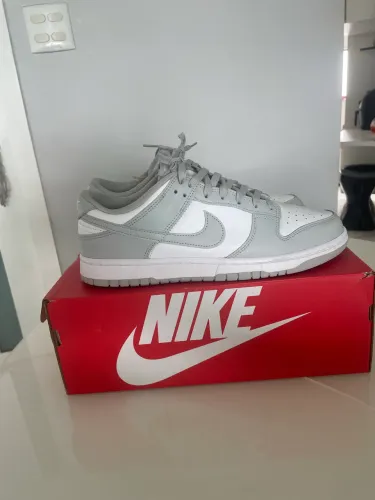 Nike Dunk Low Retro - Estado de Zero (43 BR)