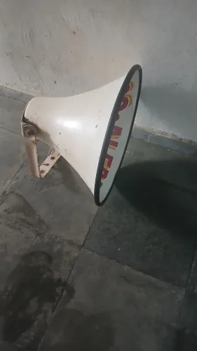 Vendo corneta antiga