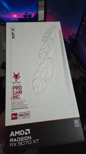 (Lacrada) RX 9070 XT 16GB XFX Mercury Branca RGB 9070XT
