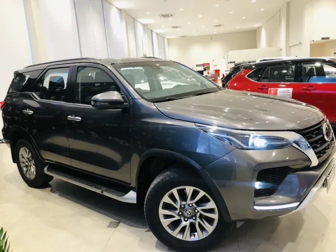 Toyota Hilux SW4 SRX 4X4 2.8 TDI 16V Dies. Aut. 2022