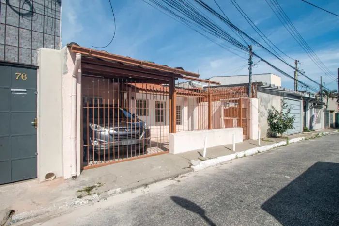 Casa comercial na Rua Bono, 74 - Casa 1 90 m²