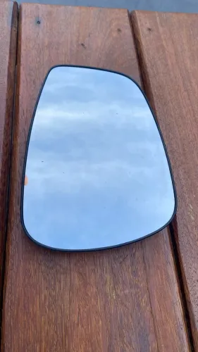 Lente do retrovisor direito HB20