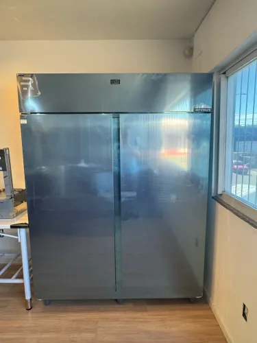 Mini câmara Vanguard Resfriados 1900 litros 2 portas inox nova 