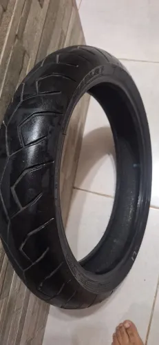 Pneu Pirelli Hornet/Xj6/Kawasaki/Suzuki