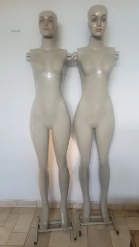 Manequins