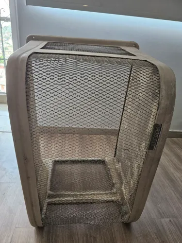 Vendo caixa protetora de ar condicionado