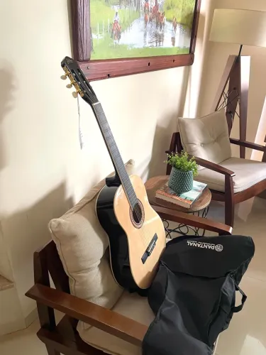VIOLÃO NOVO