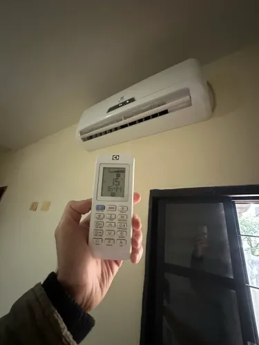 Ar Condicionado Split Hi Wall Electrolux Ecoturbo 12000 BTU/h Quente e Frio 220