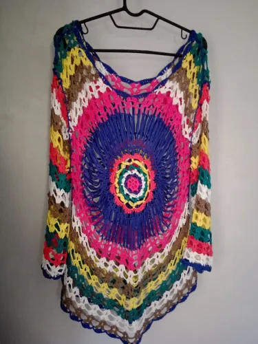 Vestido de praia em crochê