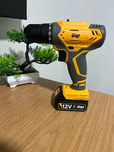 Parafusadeira e Furadeira WAP 12V a Bateria