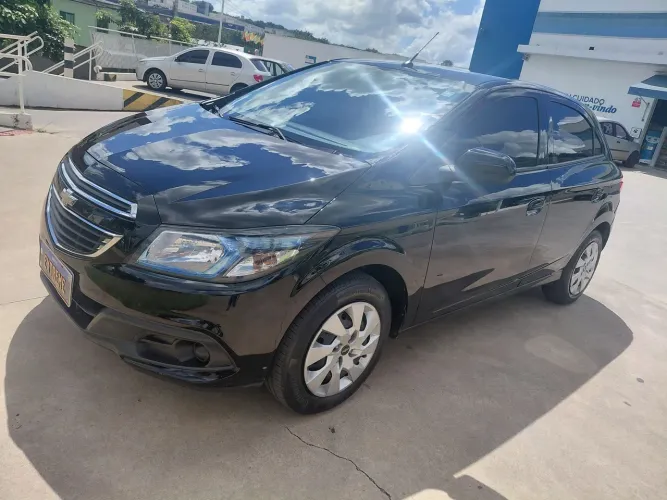 Chevrolet Onix Hatch LT 1.4 8V Flex Power Mec. 4P 2015