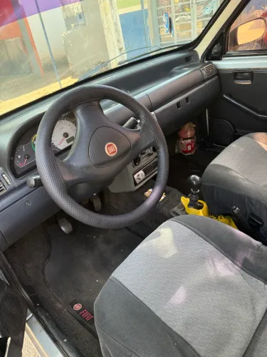 Fiat Uno Mille Celeb. WAY Econ. 1.0 F.flex 4P 2011