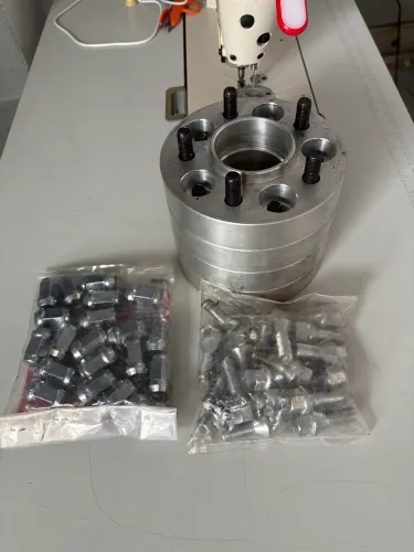 Vendo espaçador universal de 32 mm