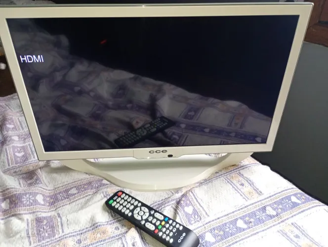 Tv CCE 24 bivolt controle