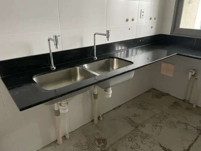 Pia de granito preto, São Gabriel 
