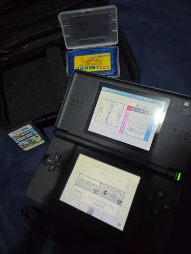 Nintendo Ds Lite completo com cartucho gba com vários jogos 