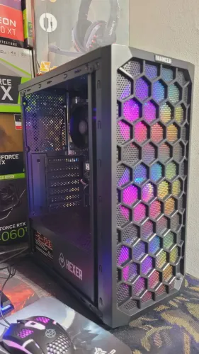 PC para Jogos Competitivos Ryzen 5 4600G + 16GB DDR4 + SSD NVMe 512GB