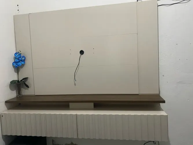 Vende -se esse painel para tv de 65 plgs