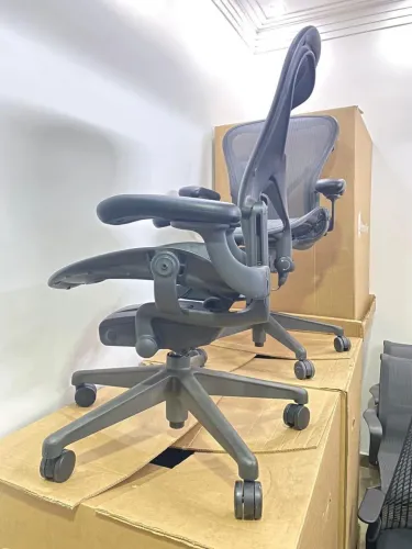 cadeira herman miller new aeron B